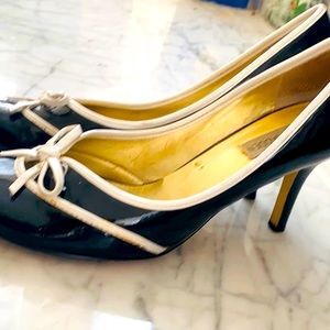 Steve Madden 7 heels. Black, much wear.